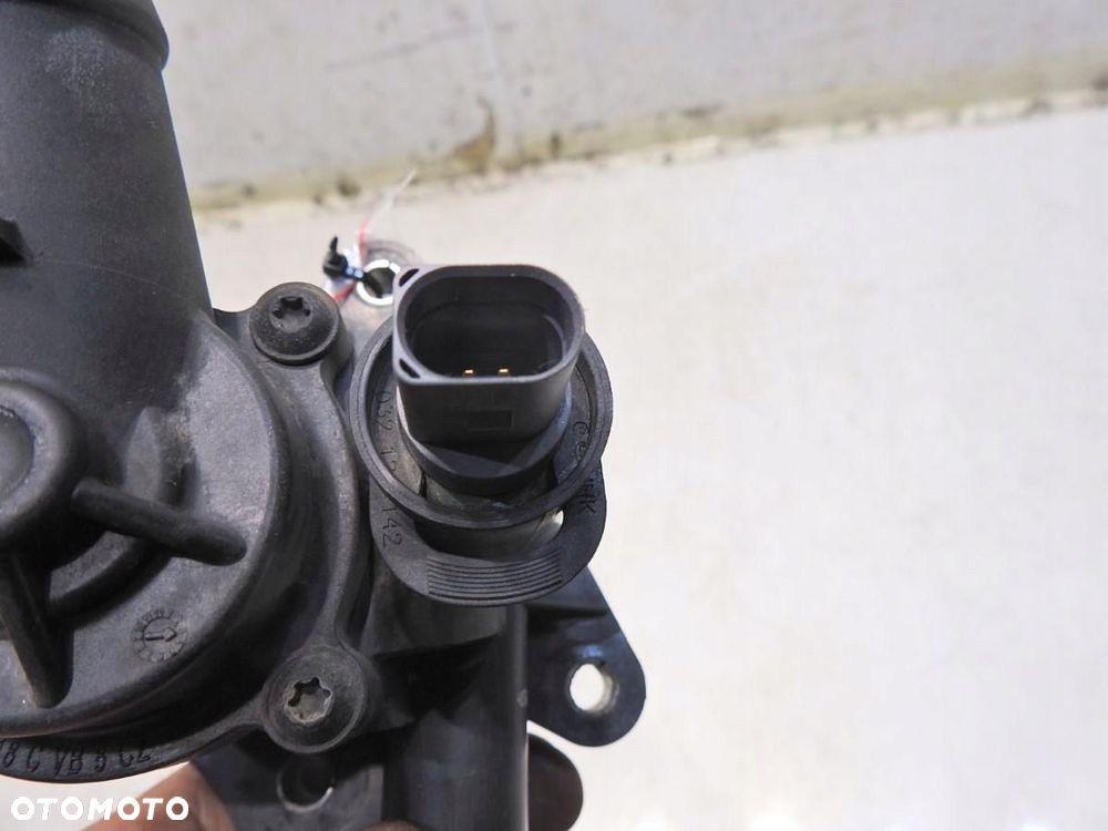 OBUDOWA TERMOSTATU VW GOLF V PLUS 1.6 FSI 03C121026H - 6