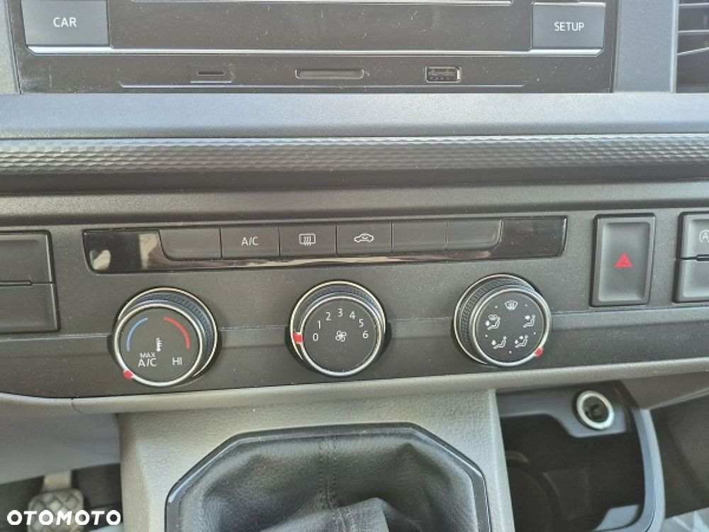 Volkswagen Transporter - 34