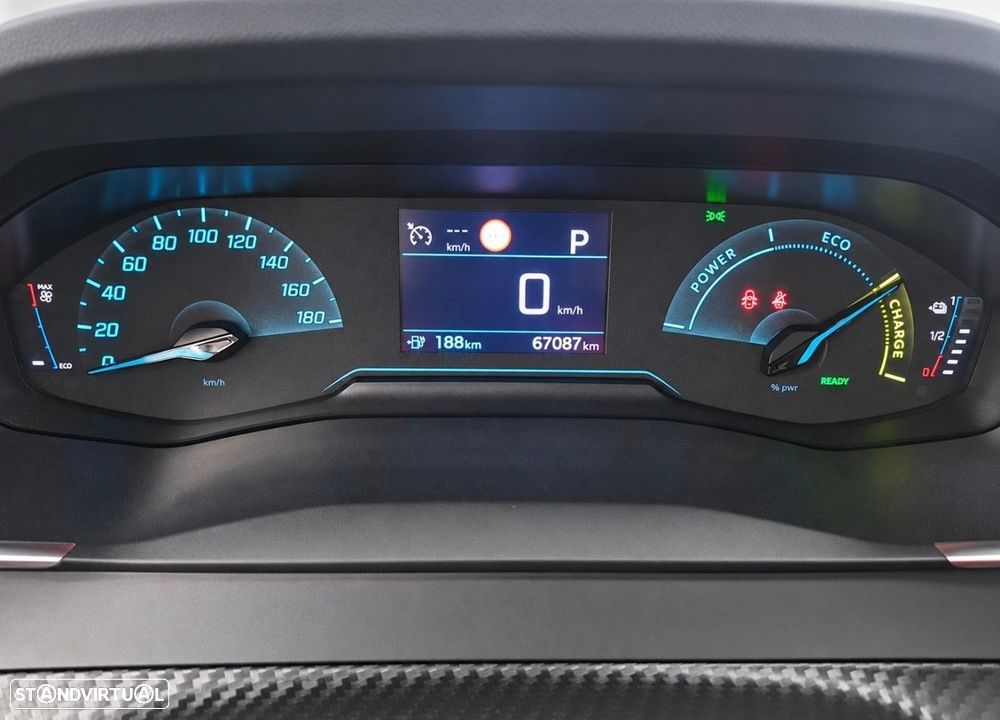 Peugeot e-2008 - 6