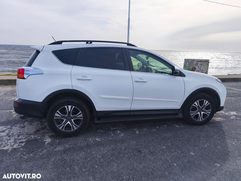 Toyota RAV4 2.0 D-4D 4x2 Start-Stop Life - 4