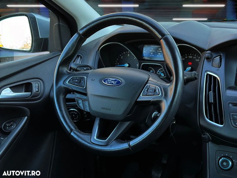 Ford Focus 1.5 EcoBlue Titanium Business - 14