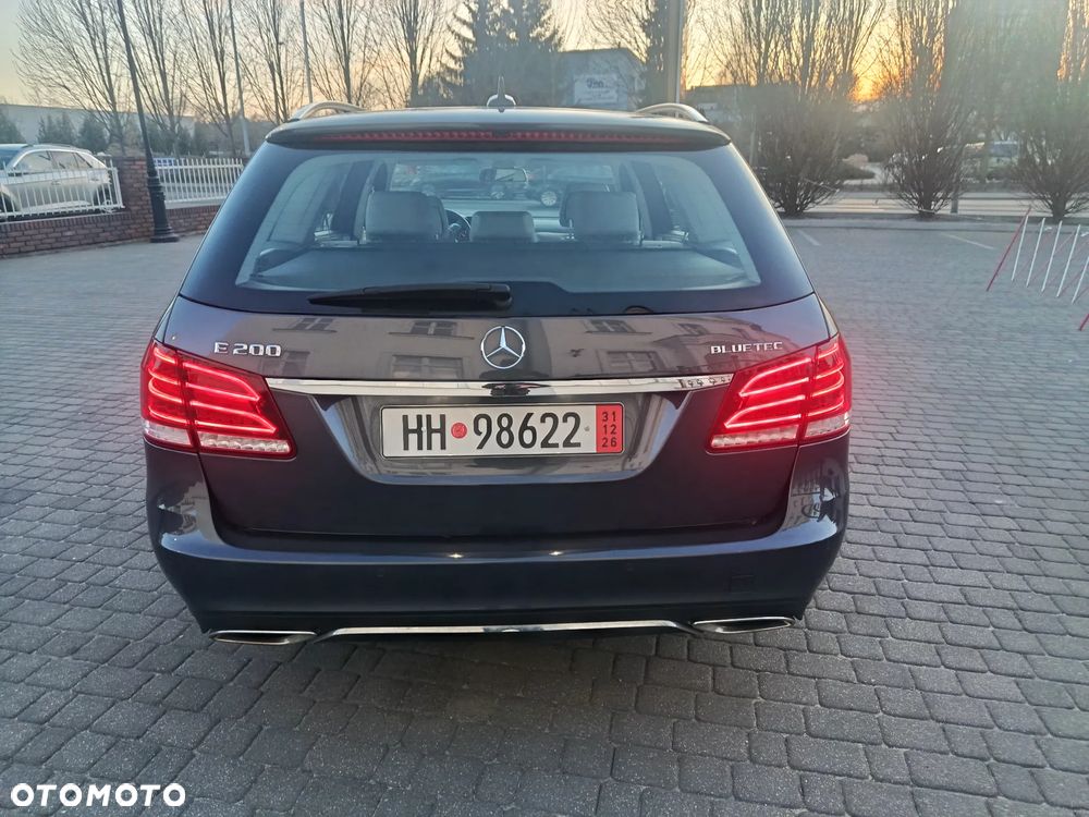 Mercedes-Benz Klasa E 220 CDI BlueEff - 11