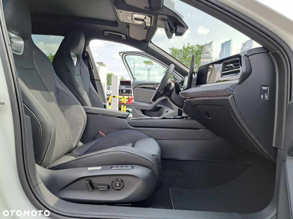 Volkswagen Passat - 20
