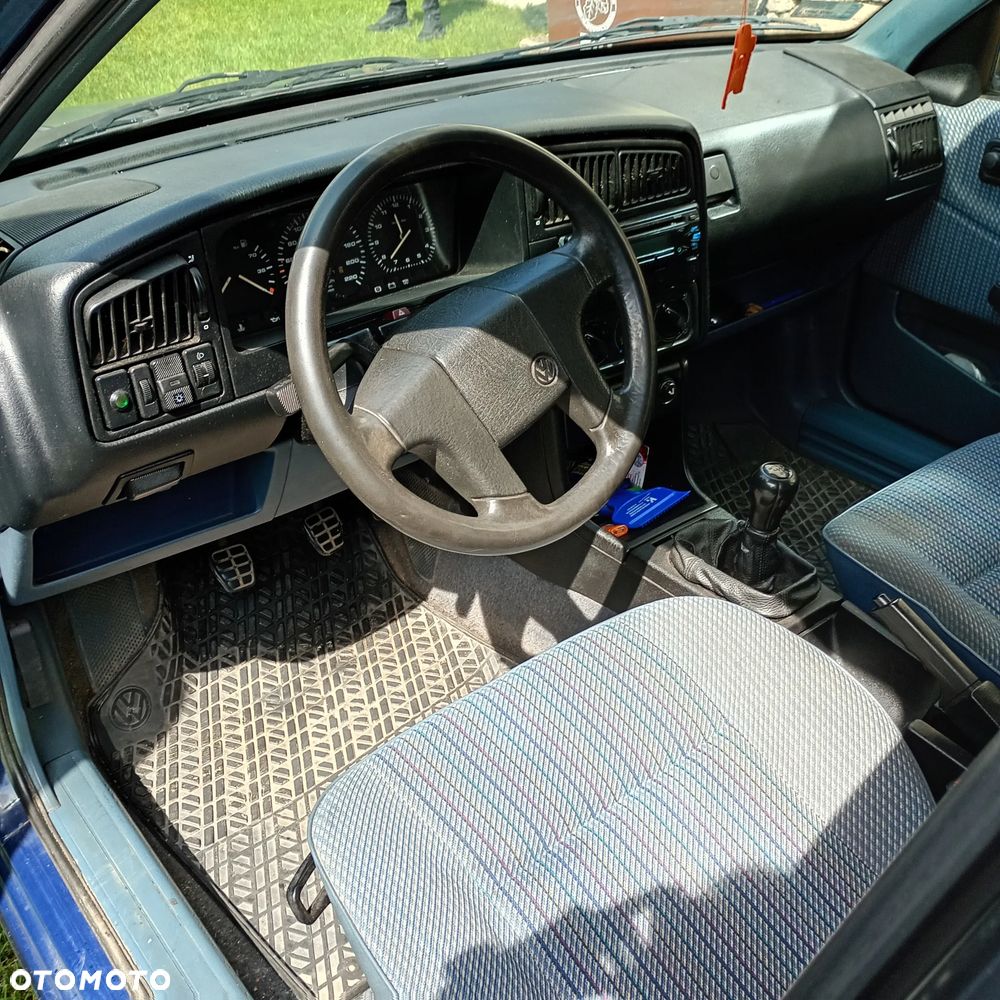 Volkswagen Passat 1.9 D CL - 4