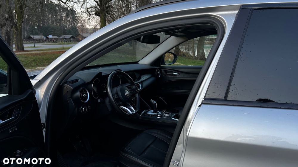Alfa Romeo Stelvio - 30
