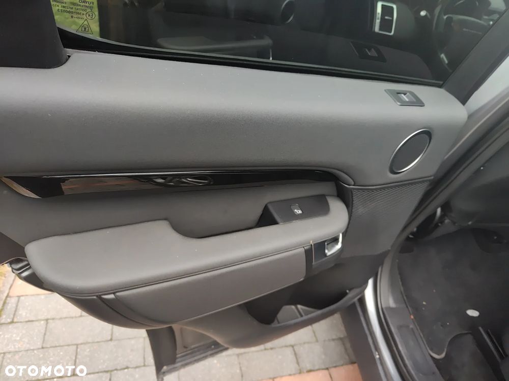 Land Rover Discovery 3.0 SDV6 SE - 17