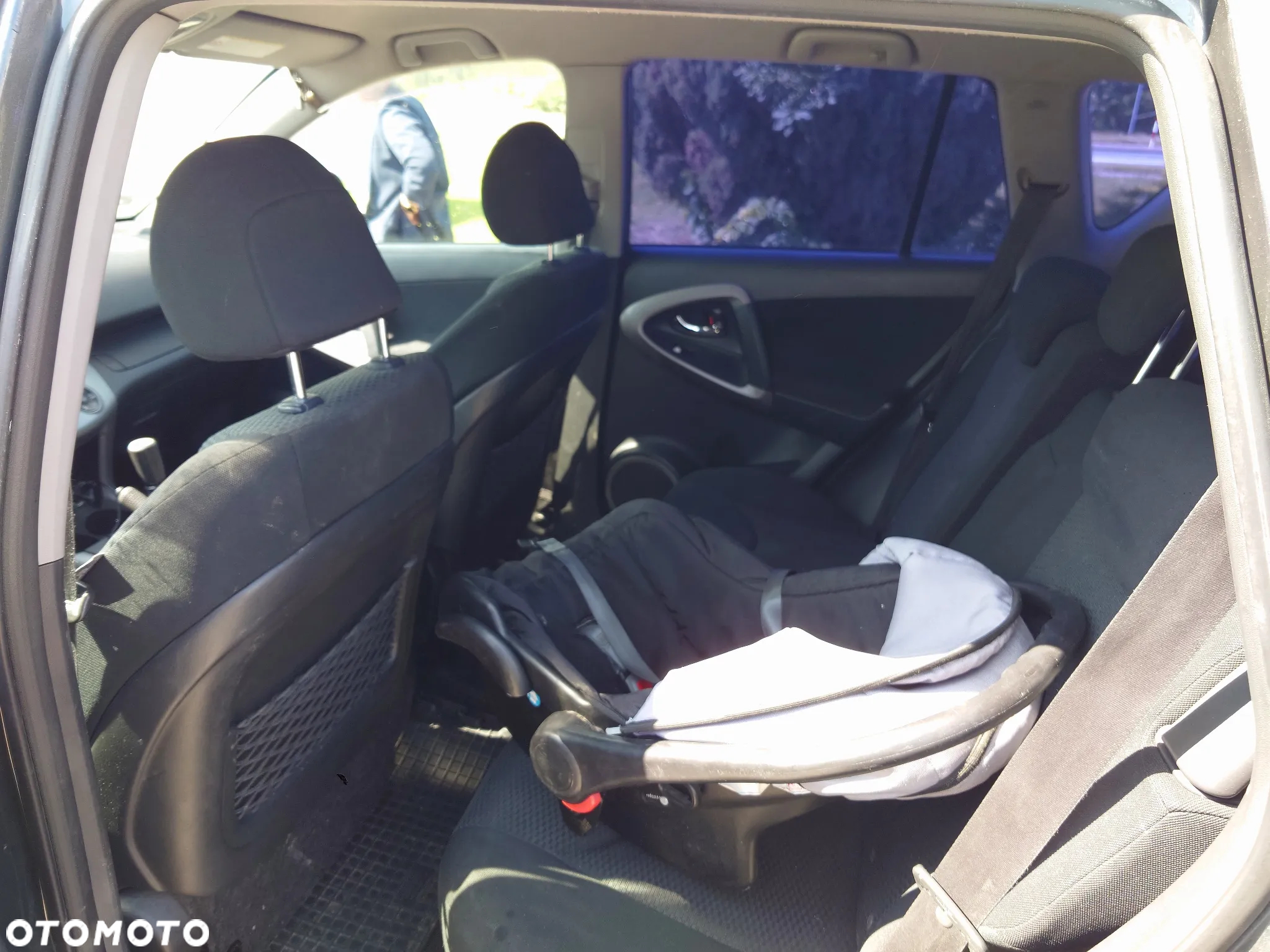 Toyota RAV4 - 6