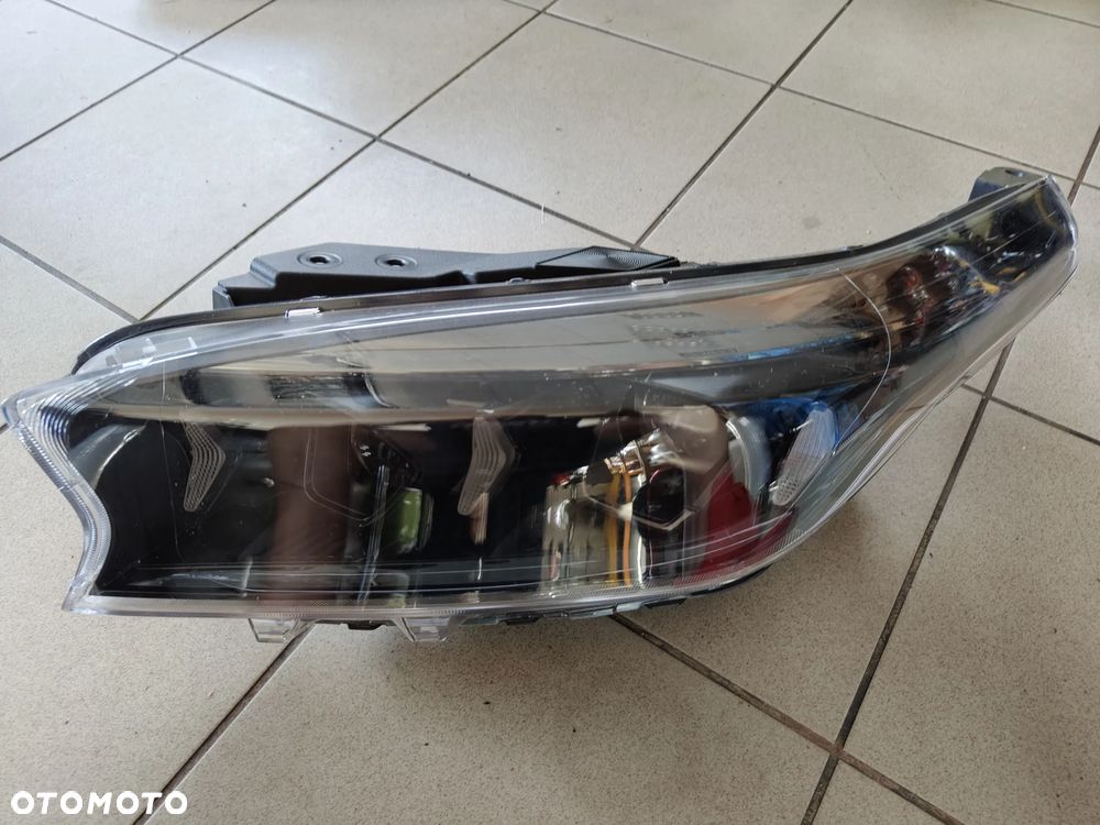 Kia XCeed x Ceed Lift Full Led lewy REFLEKTOR - 1