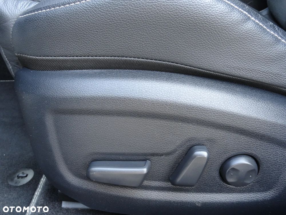 Kia Ceed 1.5 T-GDI DCT7 OPF GT Line - 28