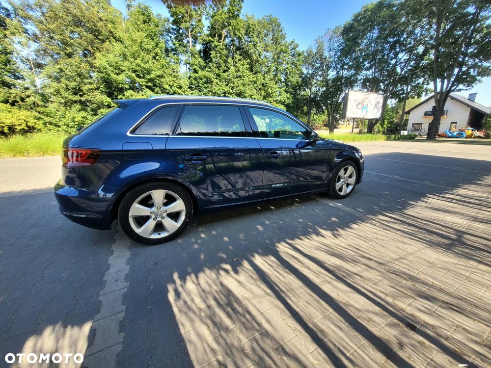 Audi A3 Sportback - 16