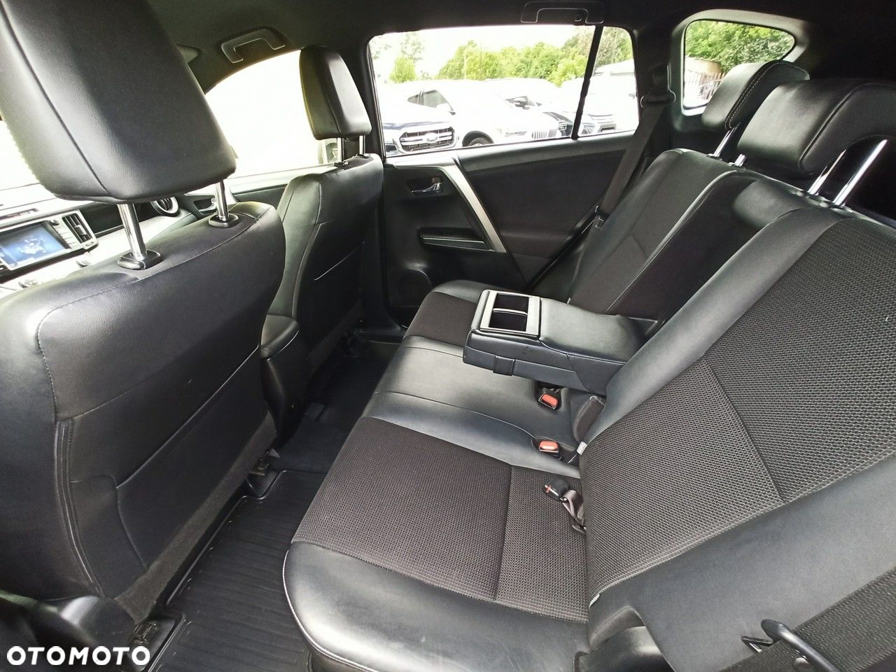 Toyota RAV4 - 7