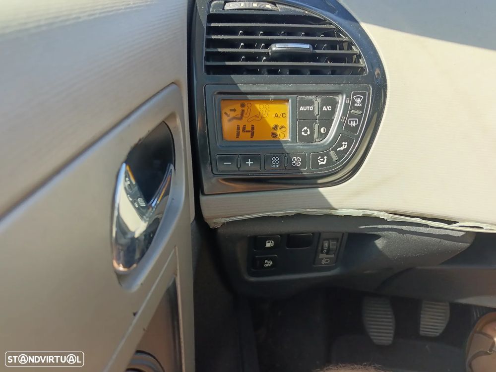 Citroën C4 Grand Picasso 1.6 HDi Exclusive RFM - 12