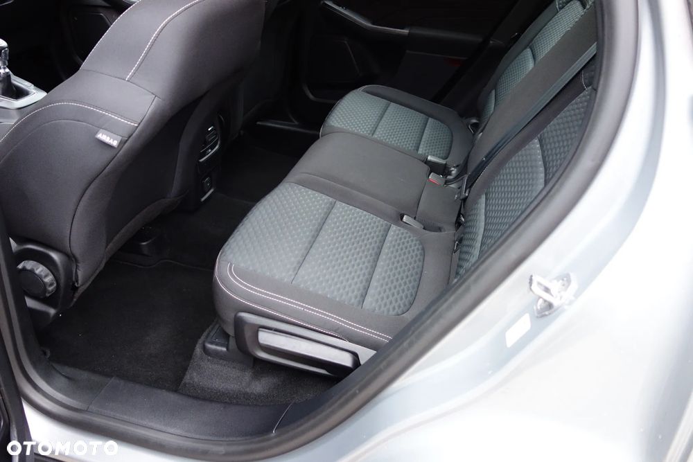 Ford Kuga - 13