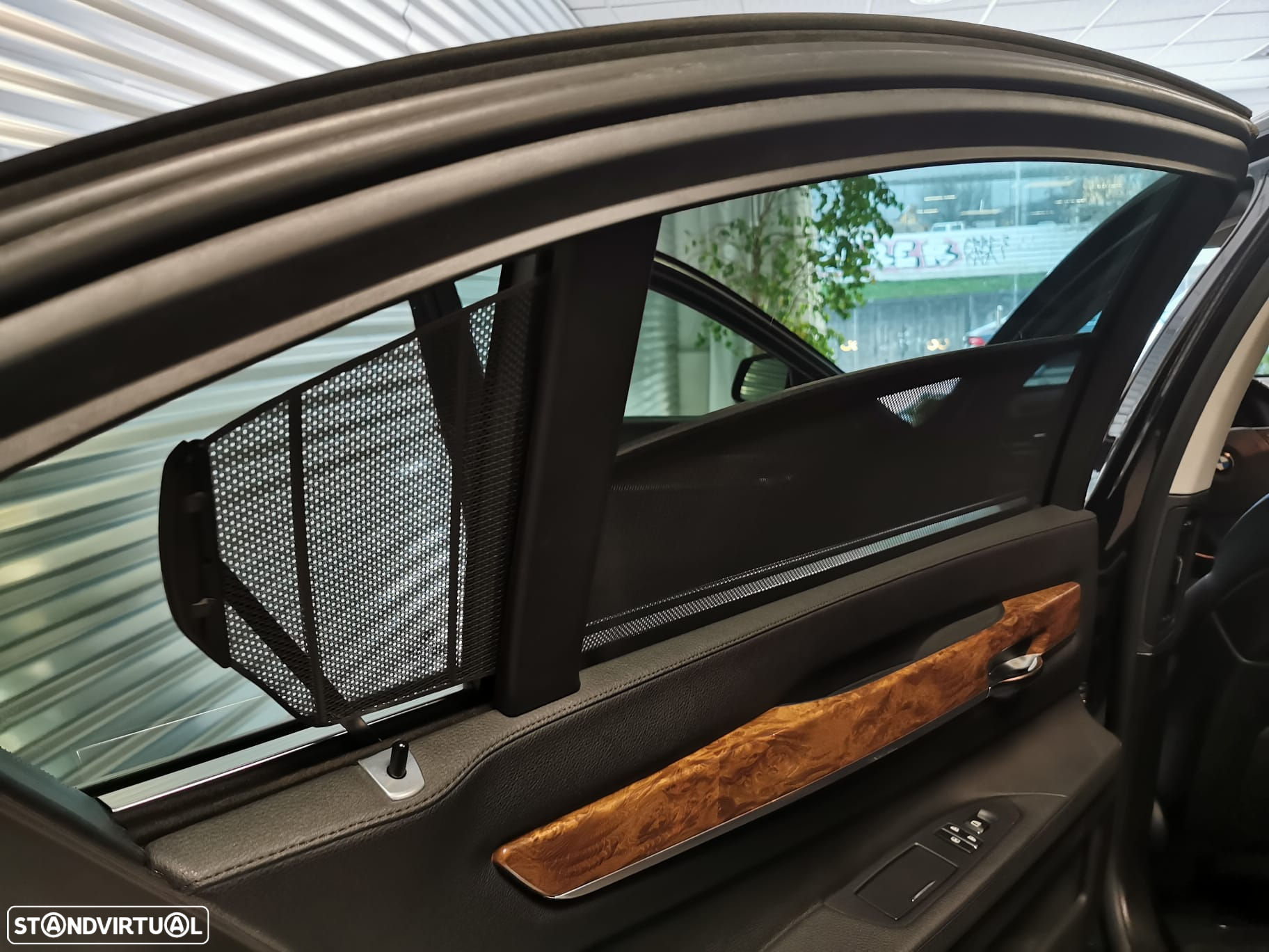 BMW 740 Li - 8