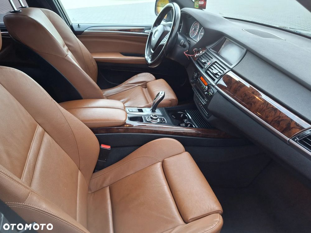 BMW X5 xDrive30i - 27