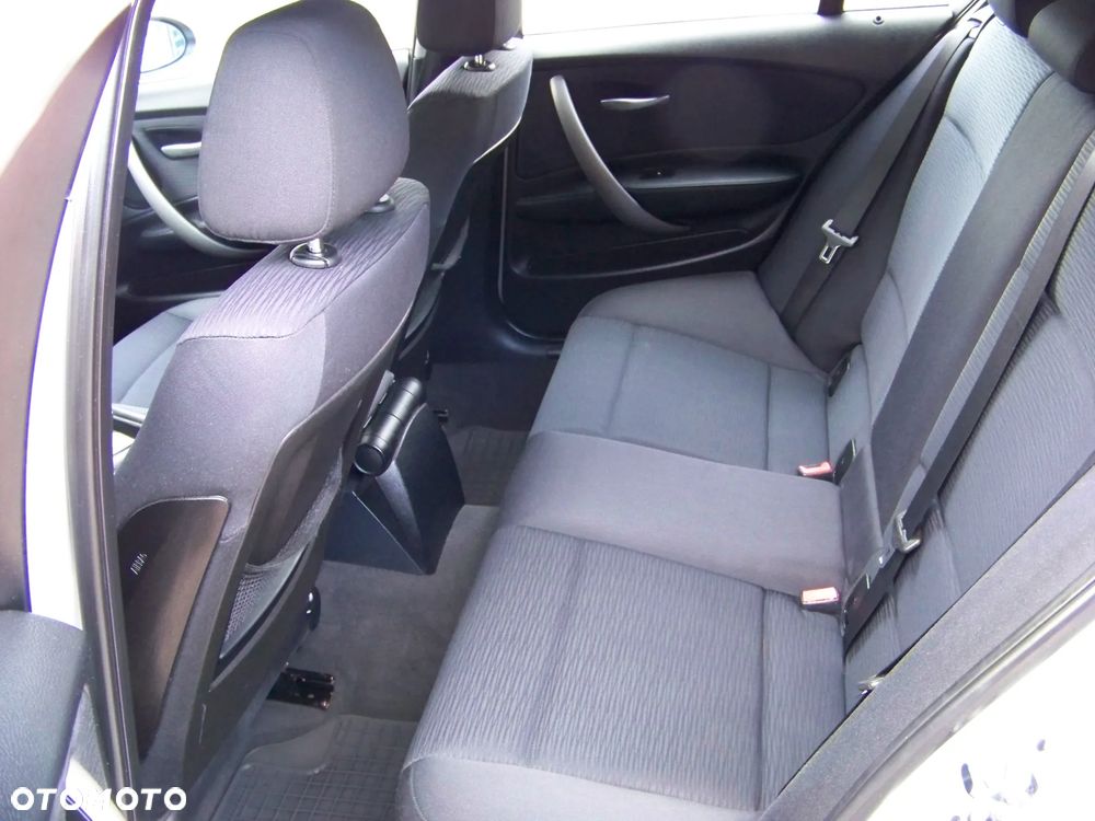 BMW Seria 1 118i - 15