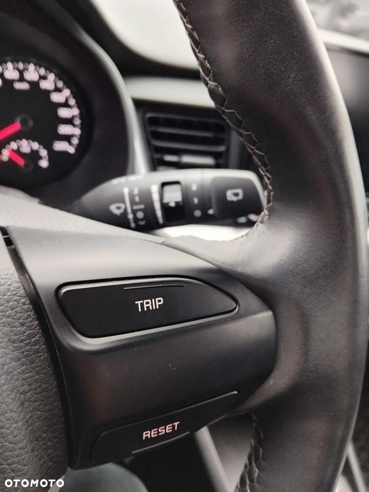 Kia Stonic 1.2 M - 10