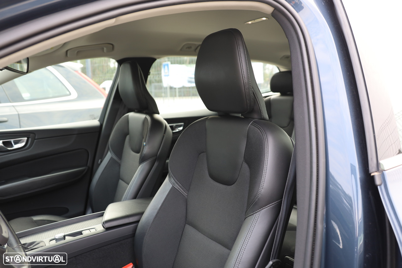 Volvo XC 60 2.0 D4 Momentum Geartronic - 5