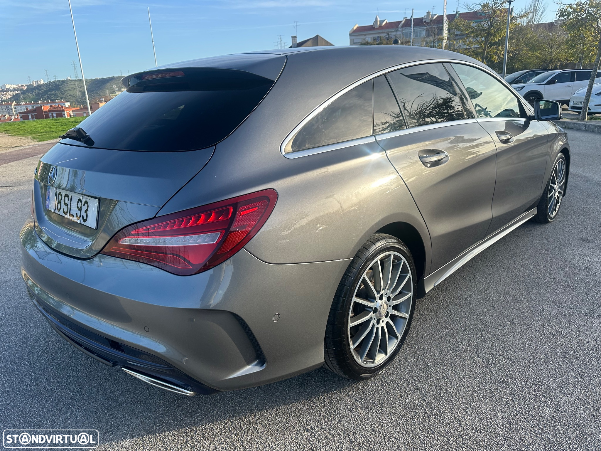 Mercedes-Benz CLA 220 d Shooting Brake AMG Line Aut. - 45