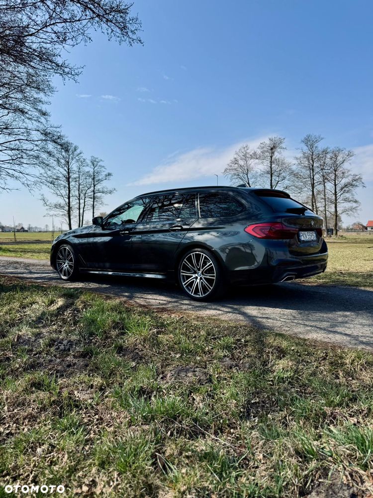 BMW Seria 5 520d M Sport - 9