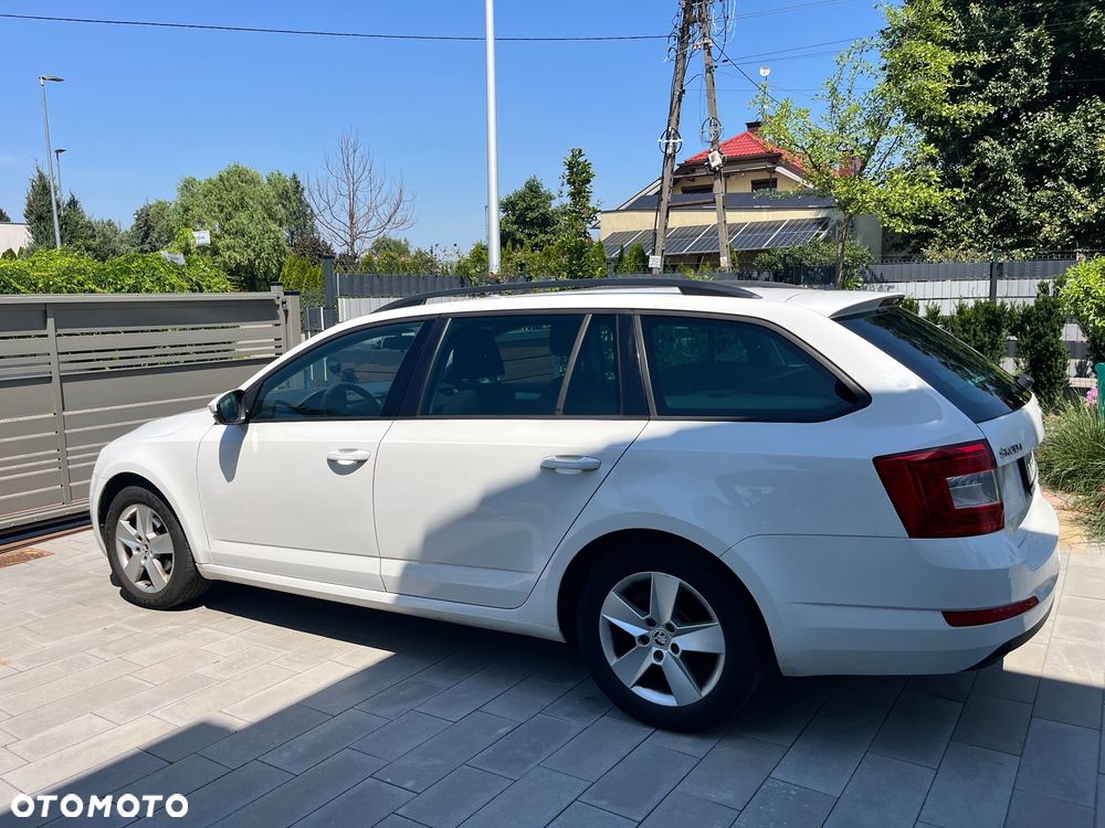 Skoda Octavia 1.6 TDI Elegance DSG - 3