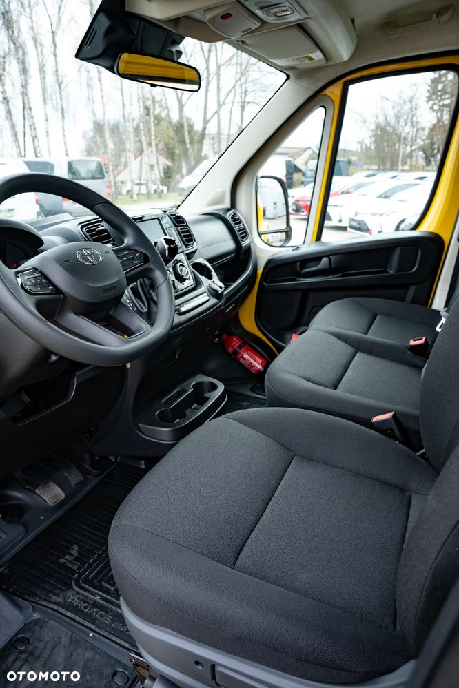 Toyota Proacemax - 31