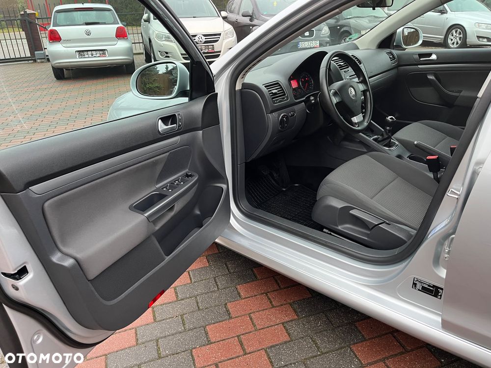 Volkswagen Golf 1.9 TDI DPF Trendline BlueMotion - 8