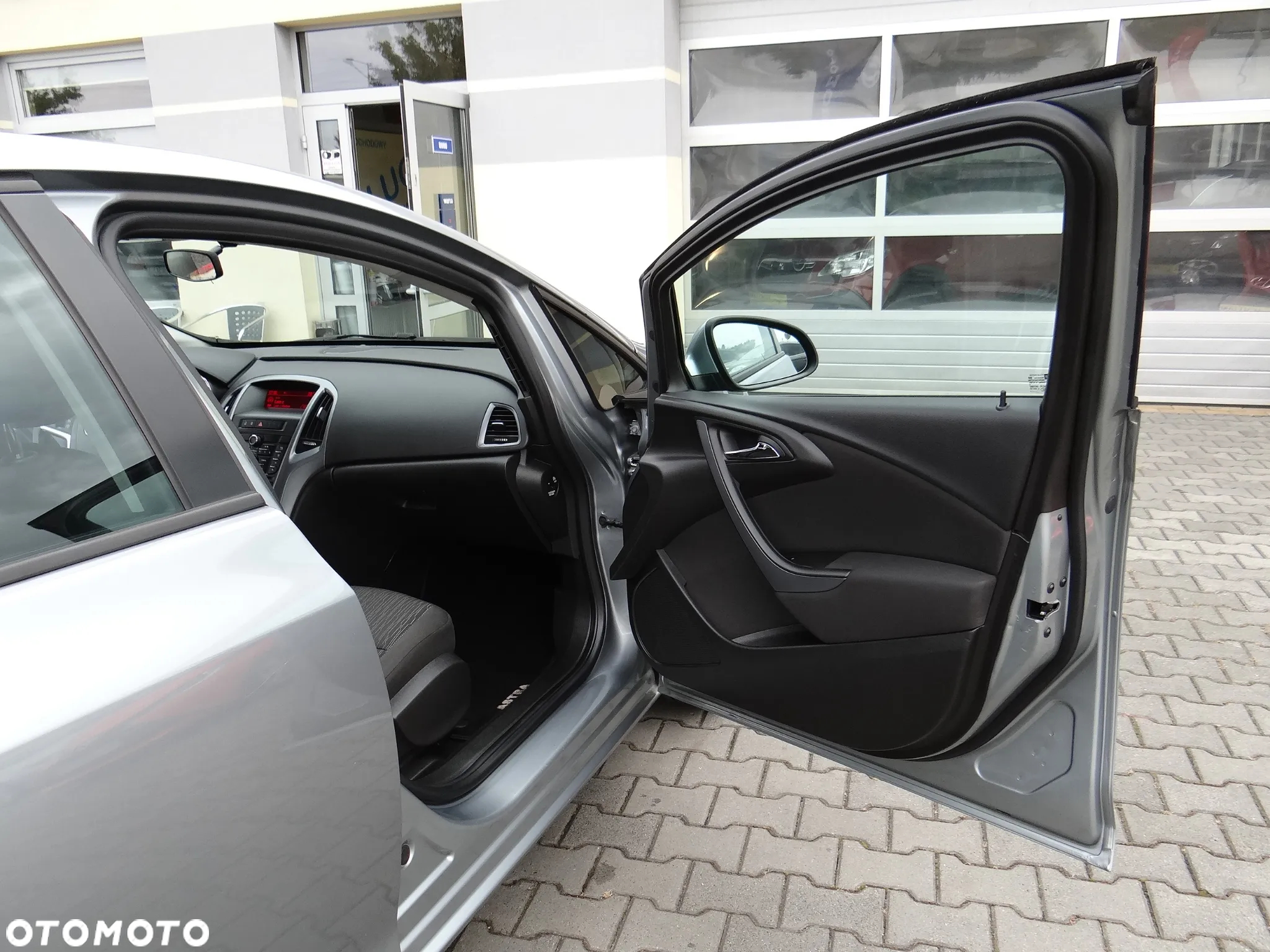 Opel Astra 1.4 EcoFLEX Edition - 28
