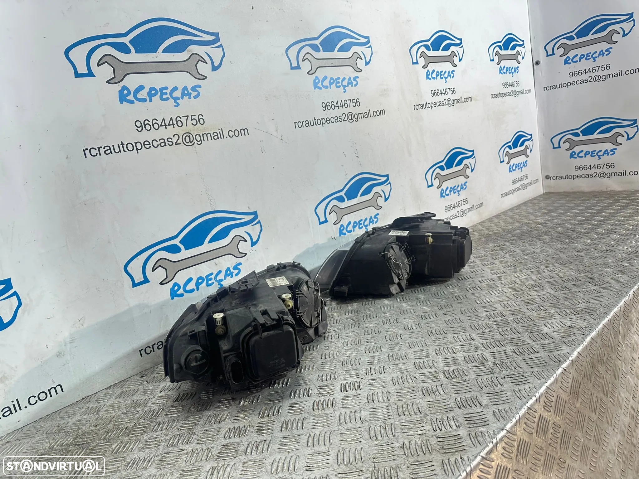 .Conjunto Oticas Farois Frontais Frente Original Audi A3 8P Halogéneo 2003 - 2010 8P0941003L 8P0941004L - 8