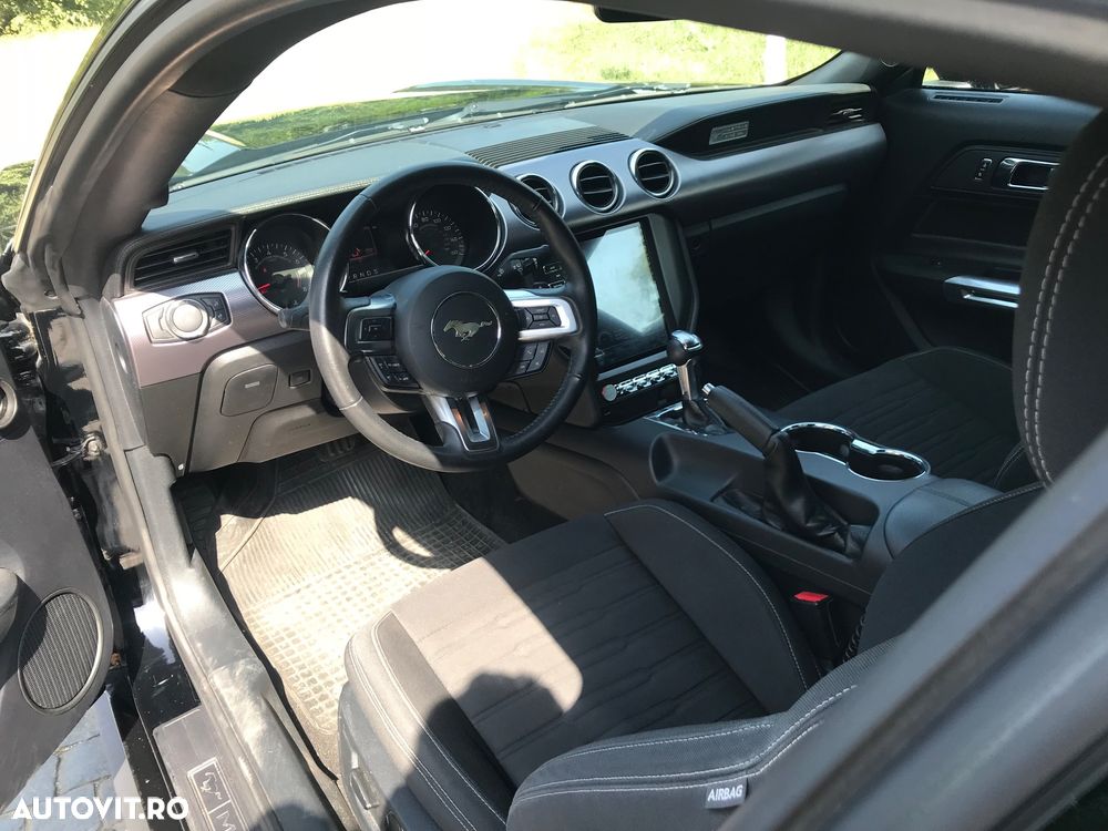 Ford Mustang 2.3 Eco Boost Aut. - 6