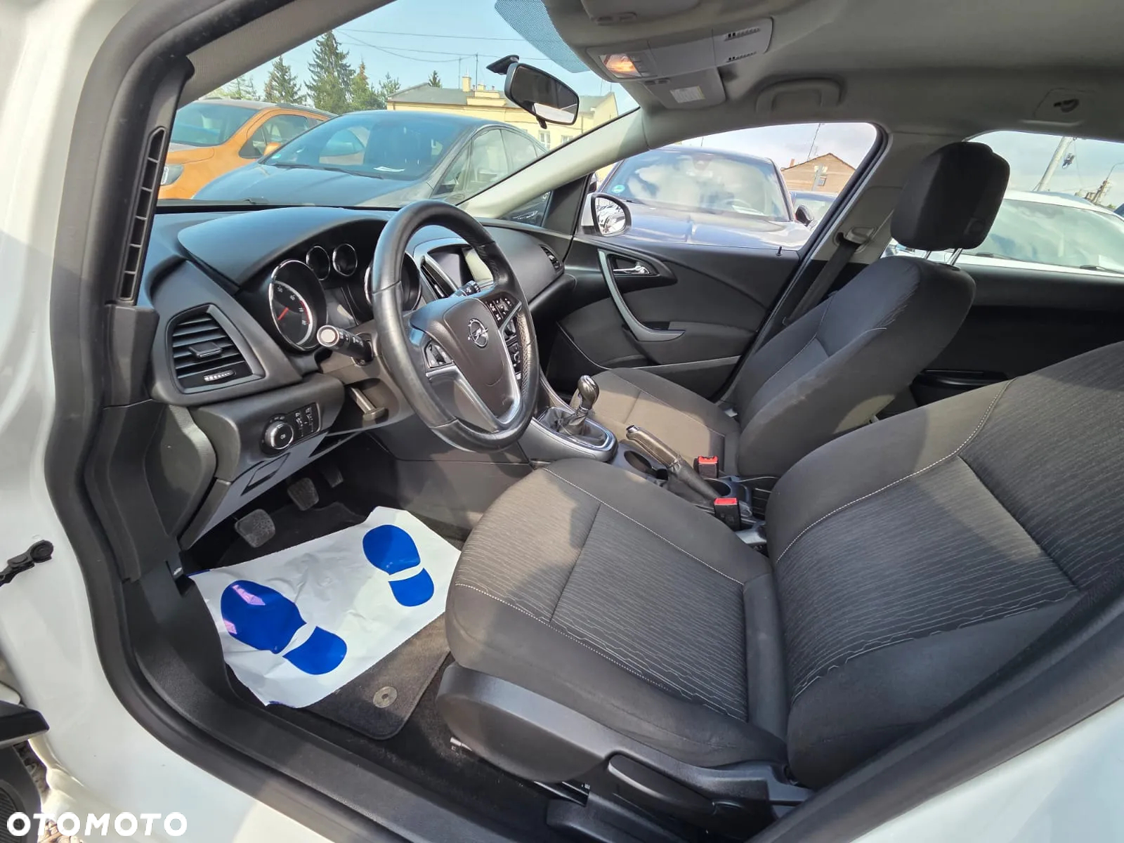 Opel Astra 1.6 Sports Tourer Design Edition - 33