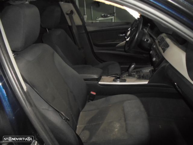 Carro MOT: N47D20C BMW F31 2014 318D 143CV 5P AZUL DIESEL - 6