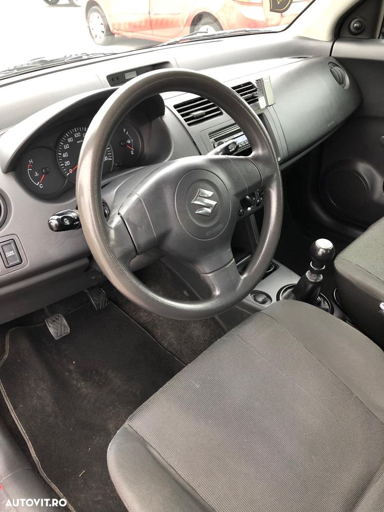Suzuki Swift 1.3 GS - 6