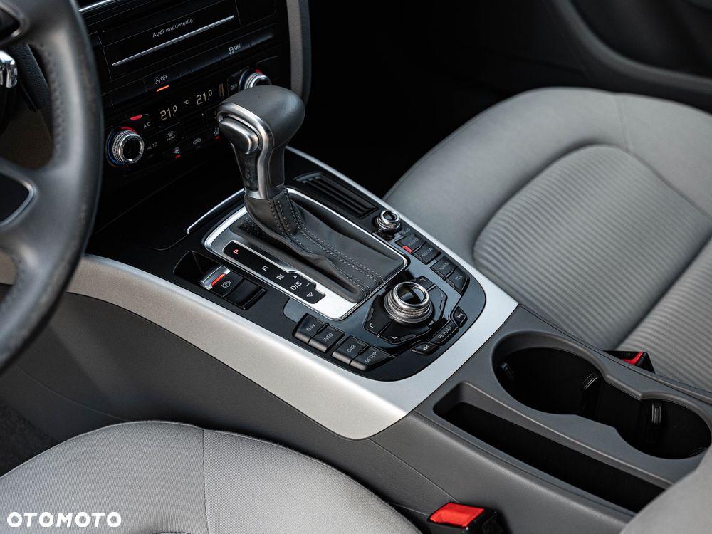 Audi A4 Avant 2.0 TDI DPF clean diesel multitronic Attraction - 28