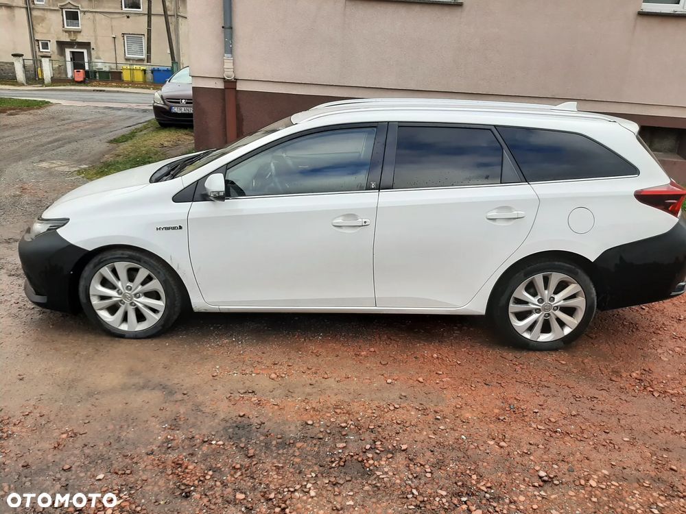 Toyota Auris 1.8 HSD Luna - 8