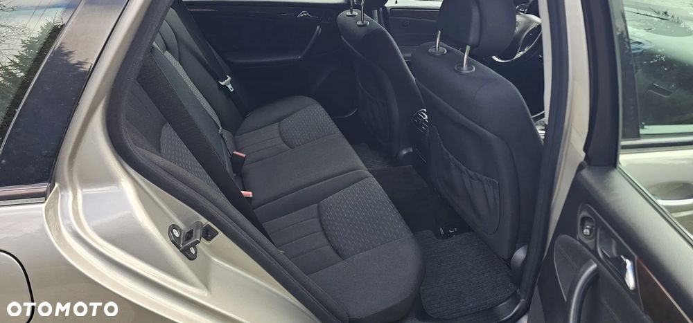 Mercedes-Benz Klasa C 180 Kompressor Automatik Elegance Sport Edition - 11