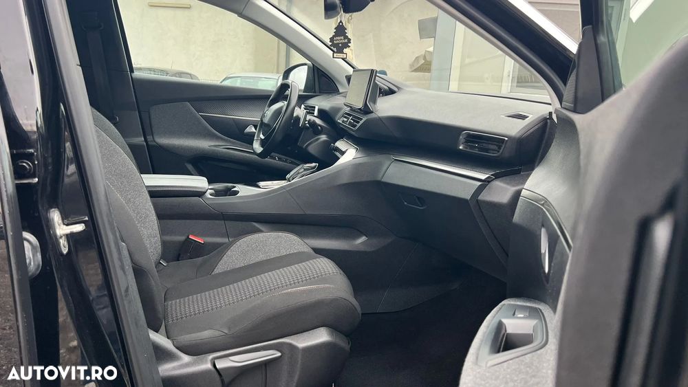 Peugeot 3008 - 23