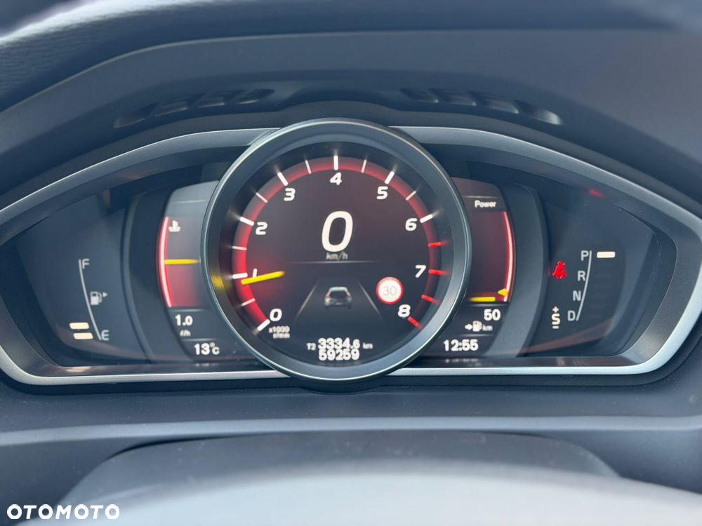 Volvo V40 Cross Country - 10