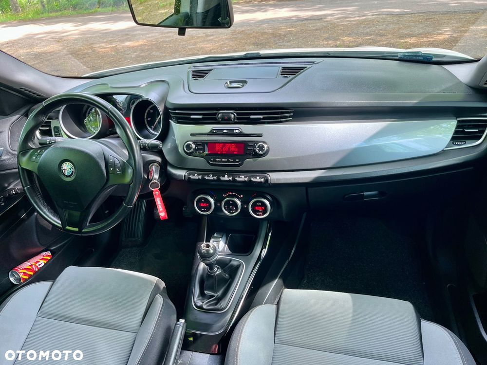Alfa Romeo Giulietta 2.0 JTDM 16V Turismo - 9