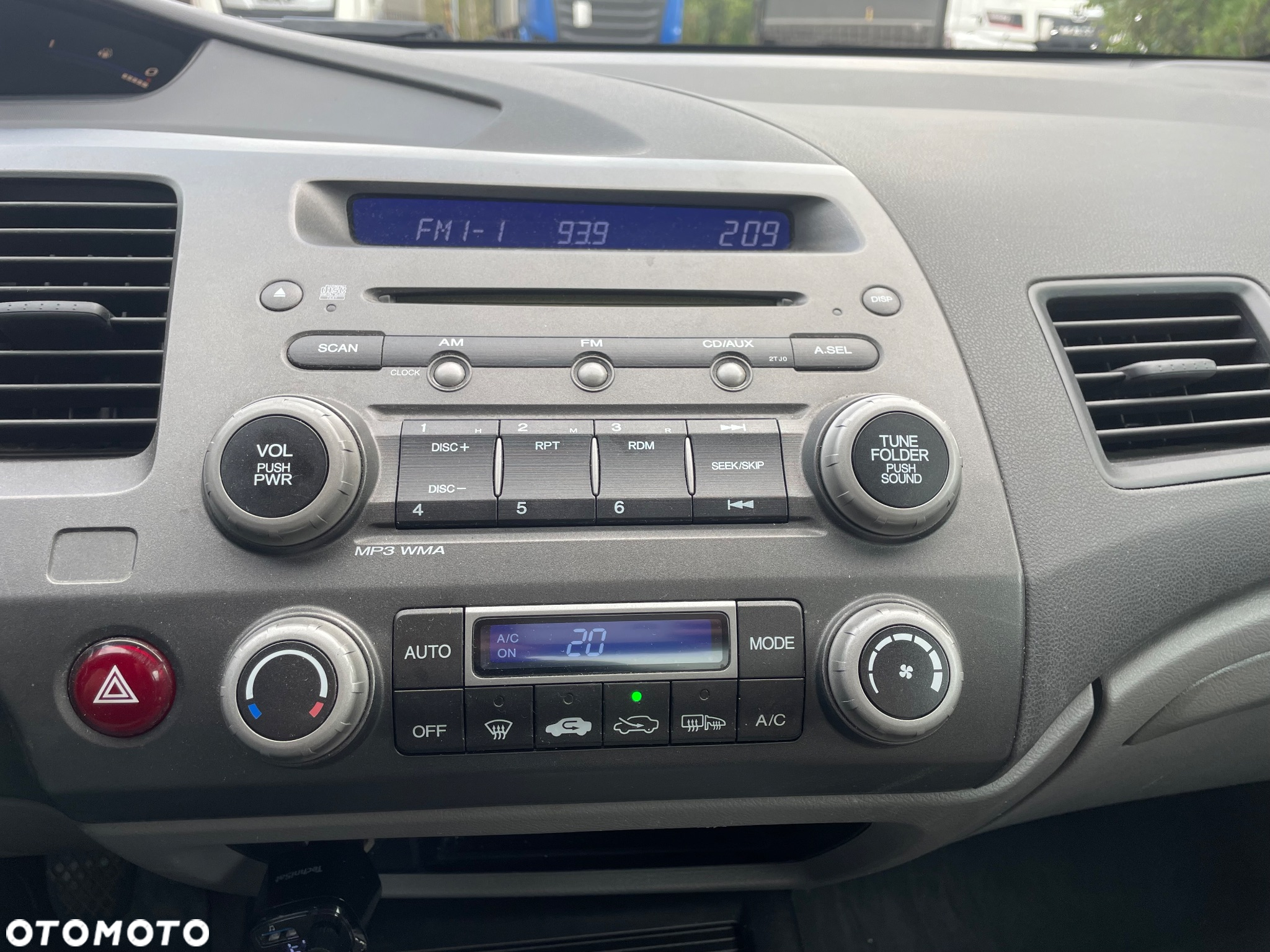 Honda Civic 1.8 Comfort - 17