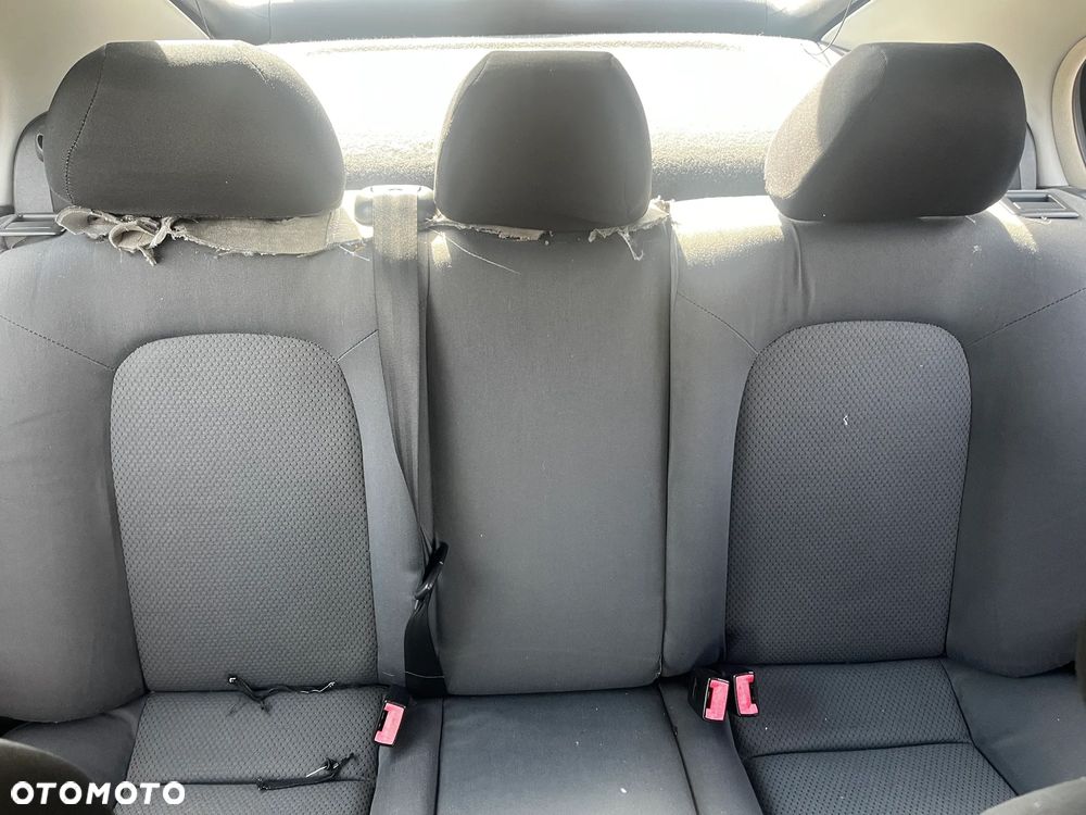 Seat Leon 1,6 16 105 koni 2003 na części - 9