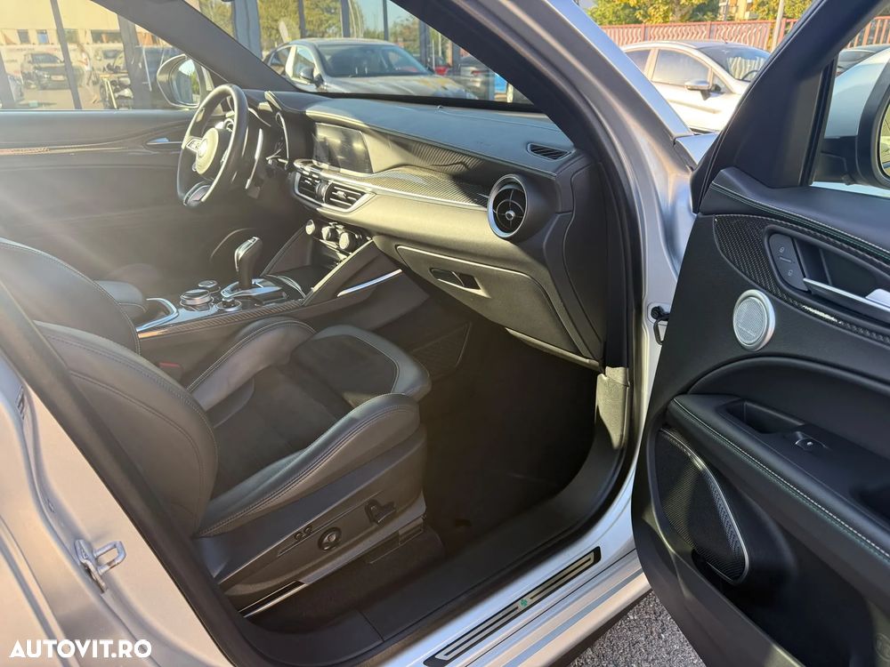 Alfa Romeo Stelvio 2.9 V6 Turbo AWD AT8 Quadrifoglio - 15