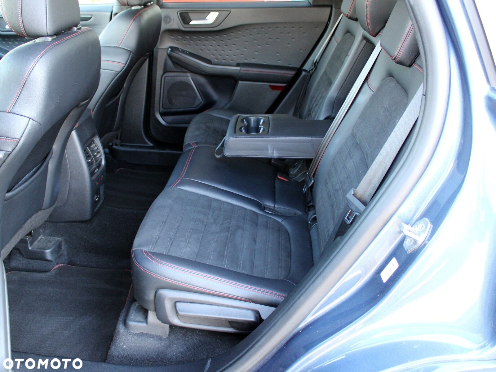 Ford Kuga 2.0 EcoBlue AWD ST-Line X - 14