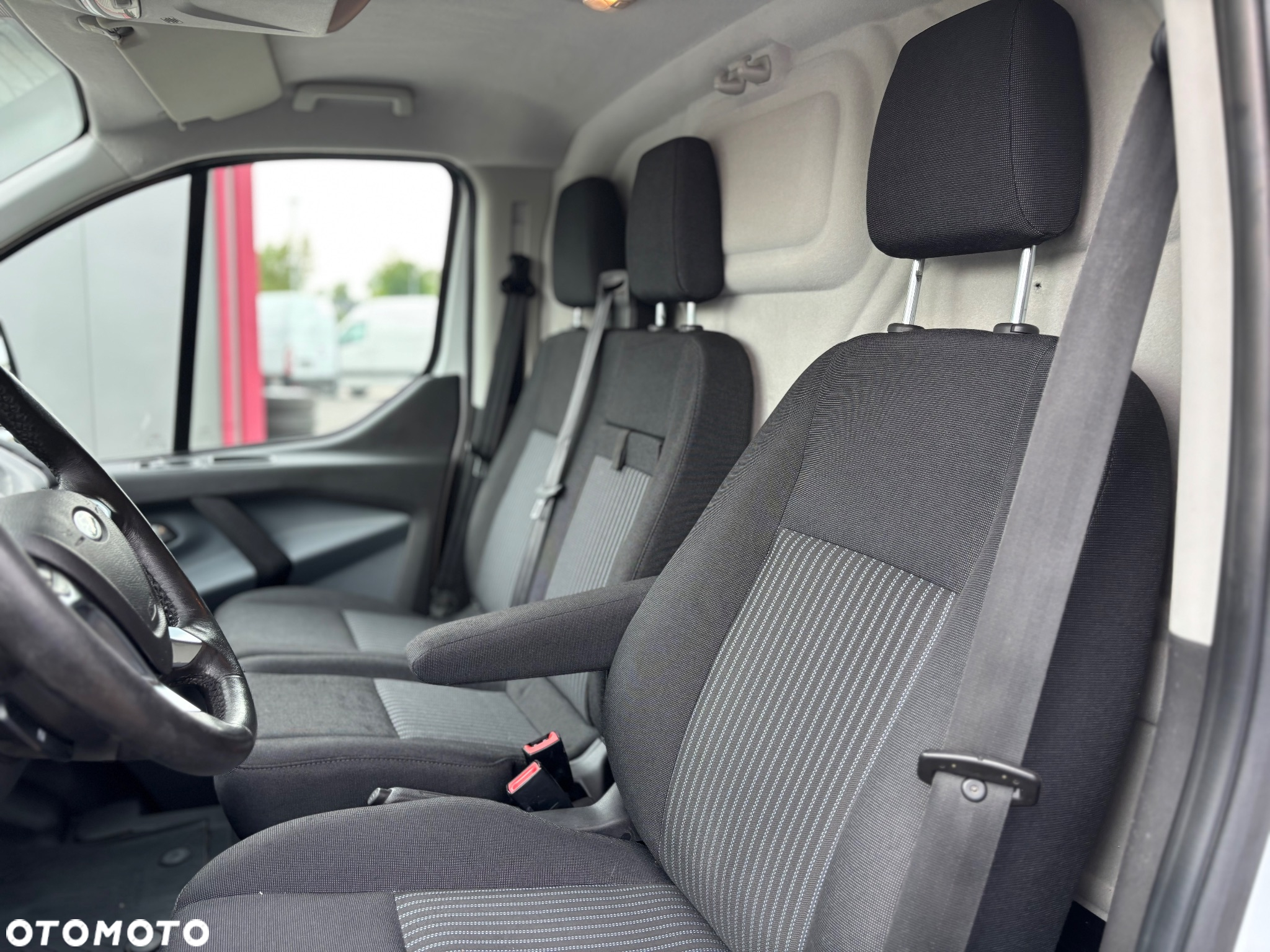 Ford Transit Custom L1H1 Klima Relingi Hak PDC Tempomat Nowe opony Serwis 3-osobowy - 17