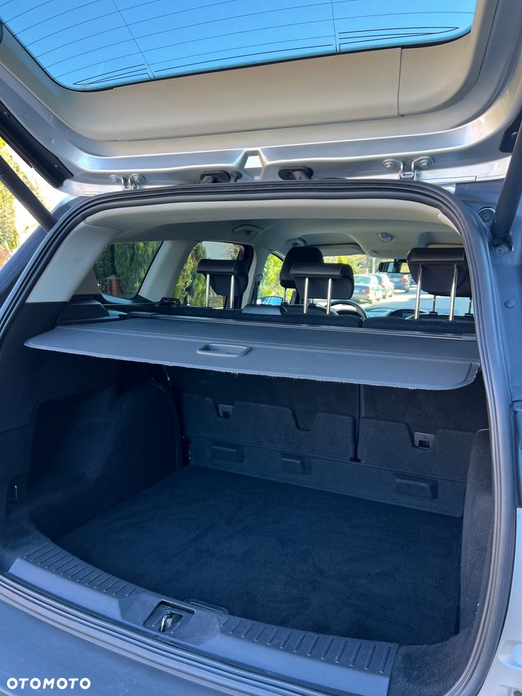 Ford Kuga 2.0 TDCi 2x4 Titanium - 25