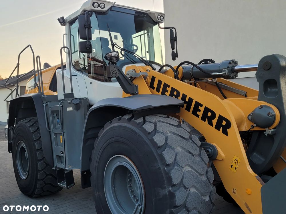 Liebherr L566 X-Power / 2024rok / WAGA / SUPER STAN / - 12