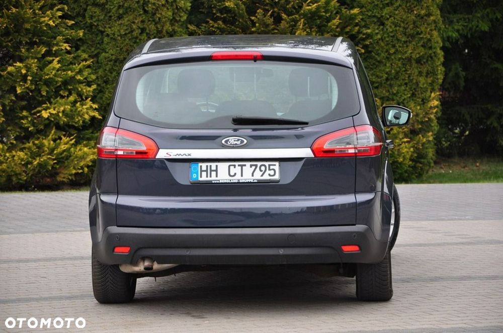 Ford S-Max - 13