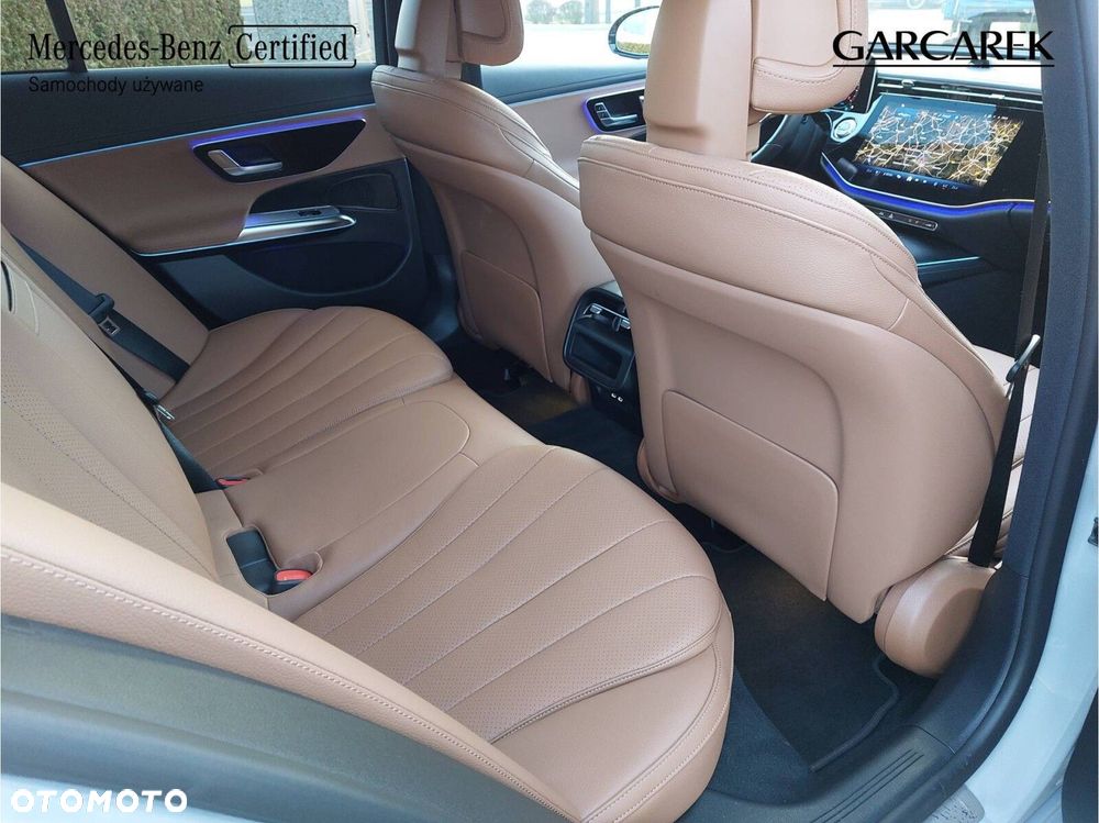 Mercedes-Benz Klasa E - 12