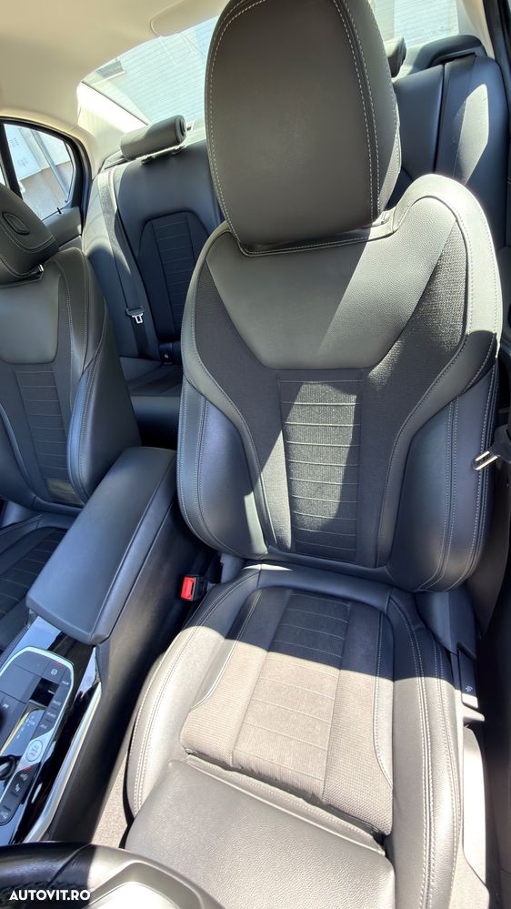 BMW Seria 3 330i AT - 12