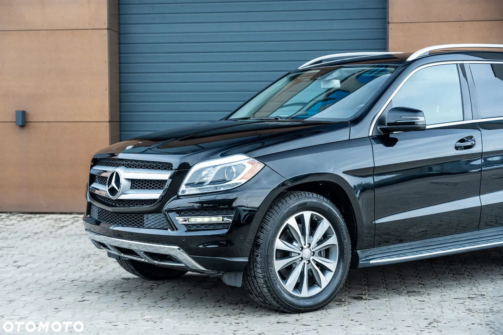 Mercedes-Benz GL - 10